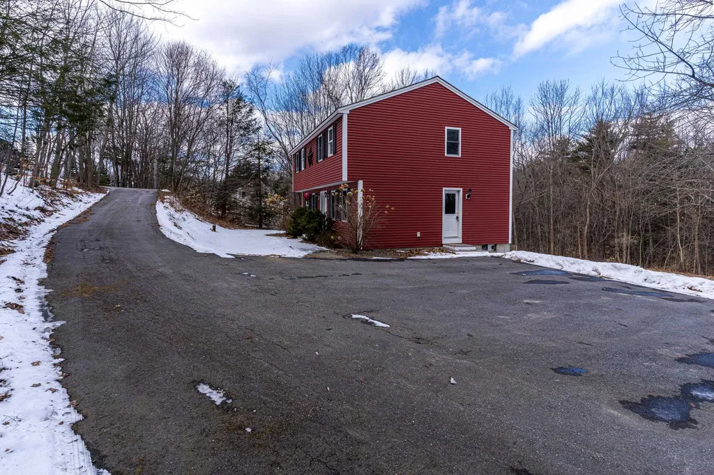 181 Deerfield Road Nottingham NH 03290
