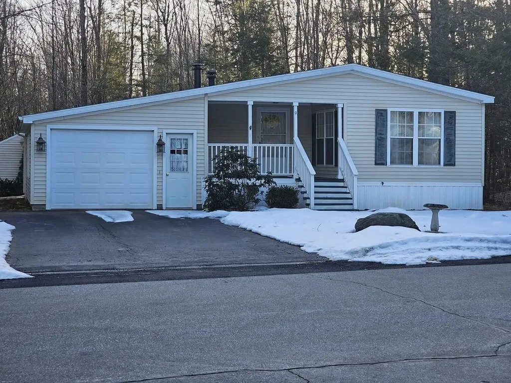 9 Diamondback Drive Rochester NH 03868