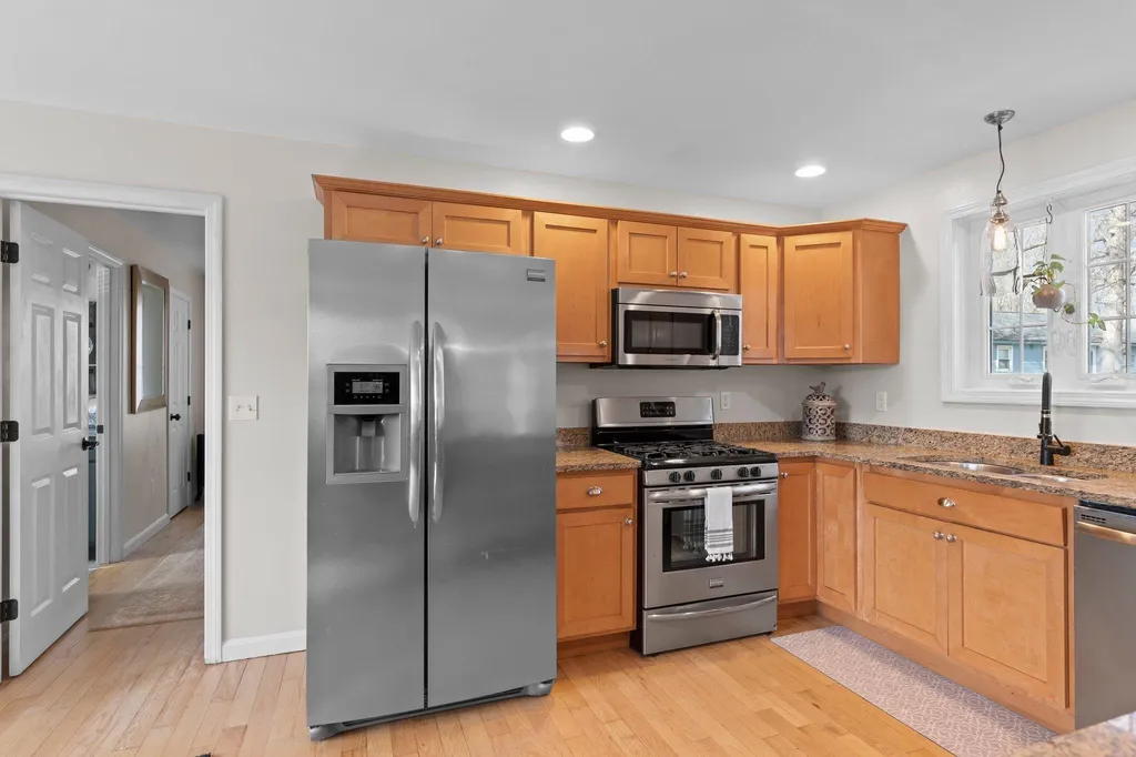 116 Oak Street Rollinsford NH 03869