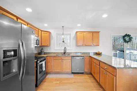 116 Oak Street Rollinsford NH 03869