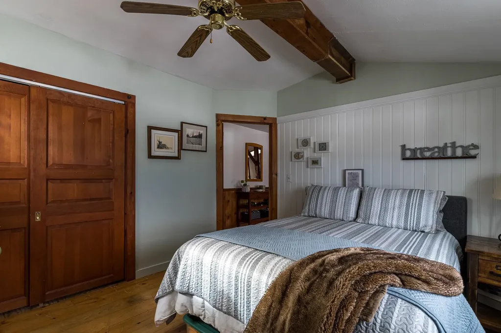 24 Stuart Drive Barrington NH 03825
