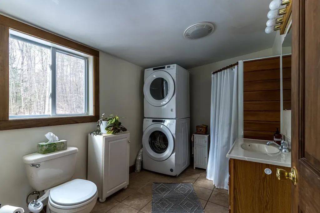 24 Stuart Drive Barrington NH 03825