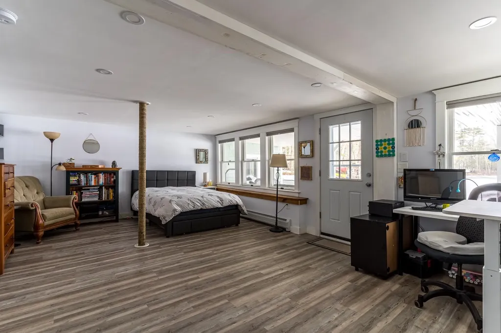 24 Stuart Drive Barrington NH 03825