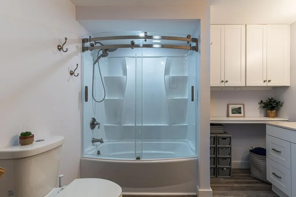 24 Stuart Drive Barrington NH 03825
