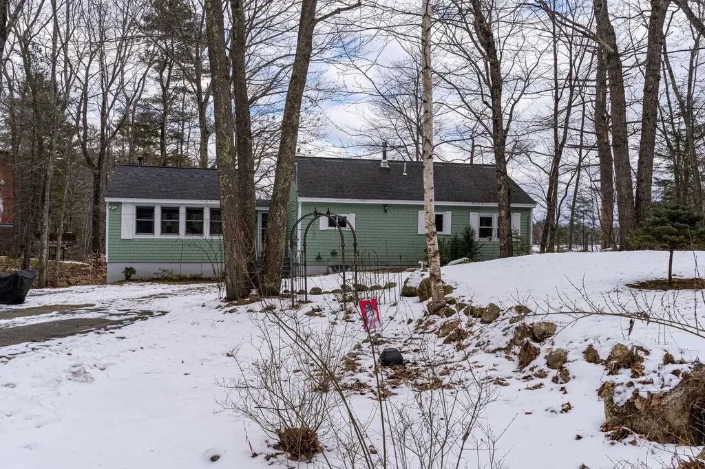 24 Stuart Drive Barrington NH 03825