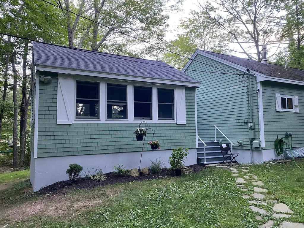 24 Stuart Drive Barrington NH 03825