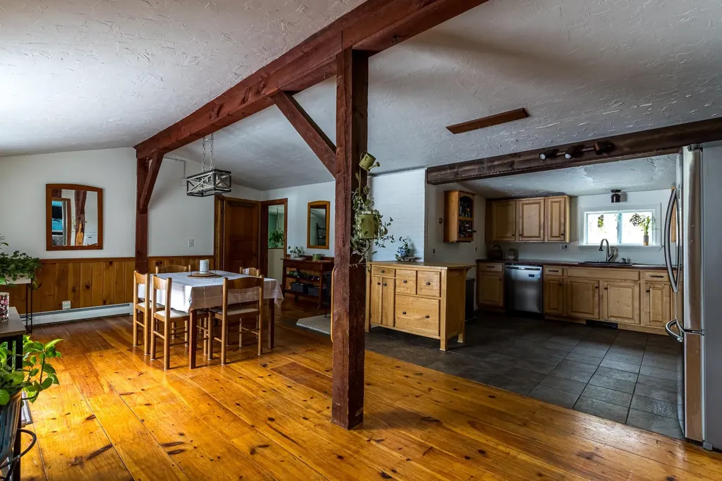 24 Stuart Drive Barrington NH 03825