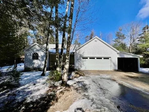 100 Beacon Hill Road Thornton NH 03285