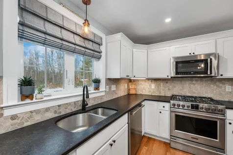 118 South Road Fremont NH 03044