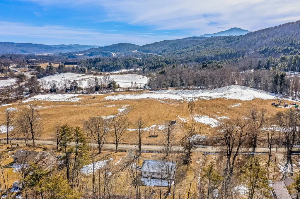 20 Rice Road Hartland VT 05048