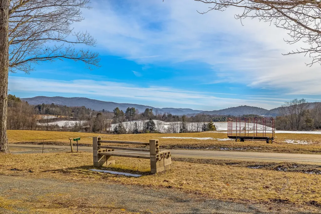 20 Rice Road Hartland VT 05048