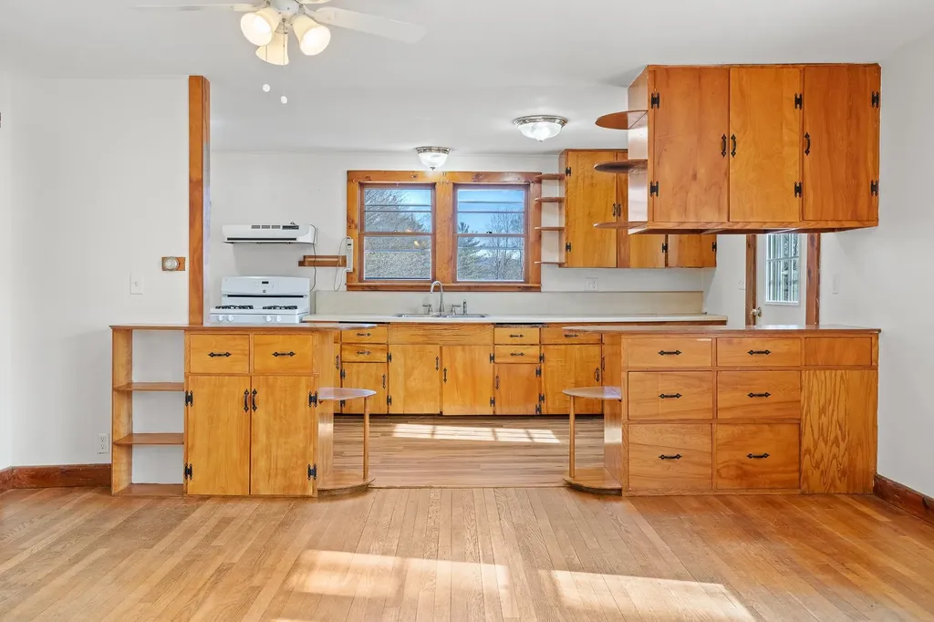 20 Rice Road Hartland VT 05048