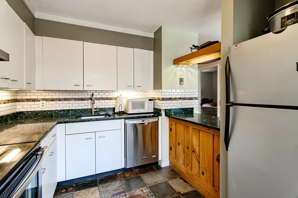 108 Clearbrook Road Lincoln NH 03251