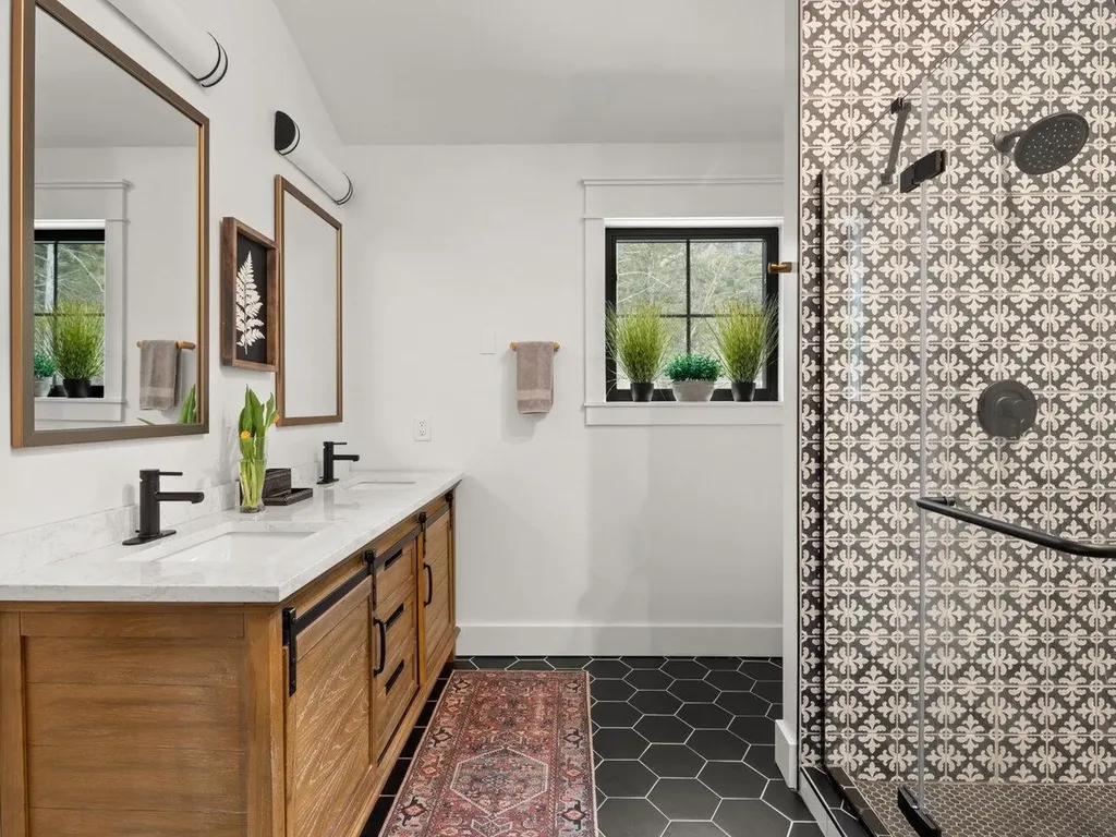 77 Two Ponds Road Warren VT 05674