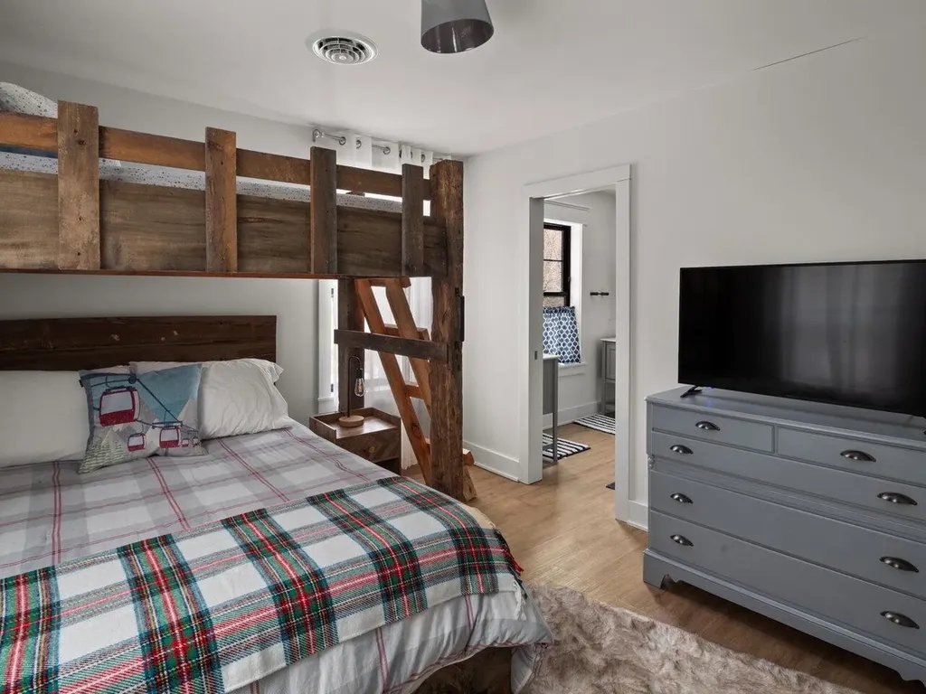 77 Two Ponds Road Warren VT 05674