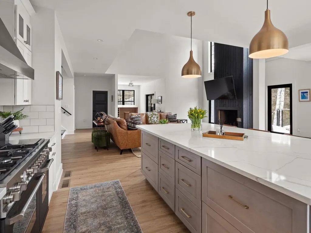 77 Two Ponds Road Warren VT 05674