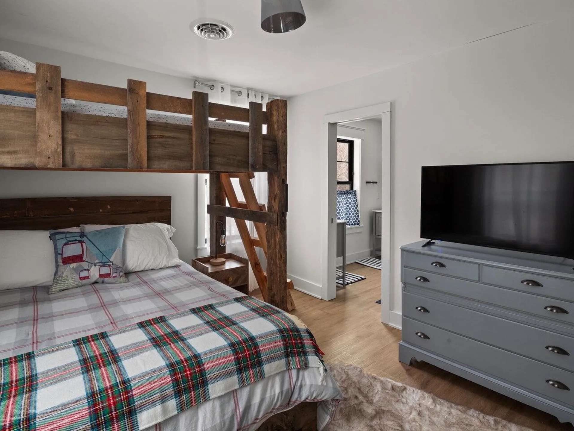 77 Two Ponds Road Warren VT 05674