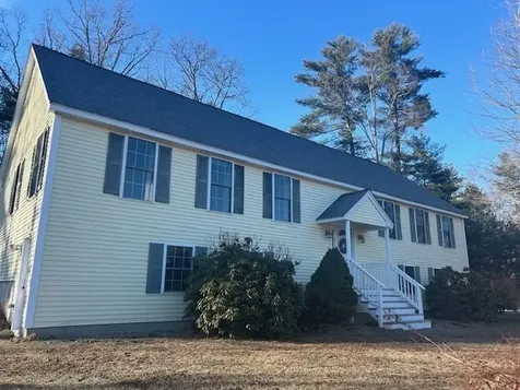 4 Alexis Lane Sandown NH 03873
