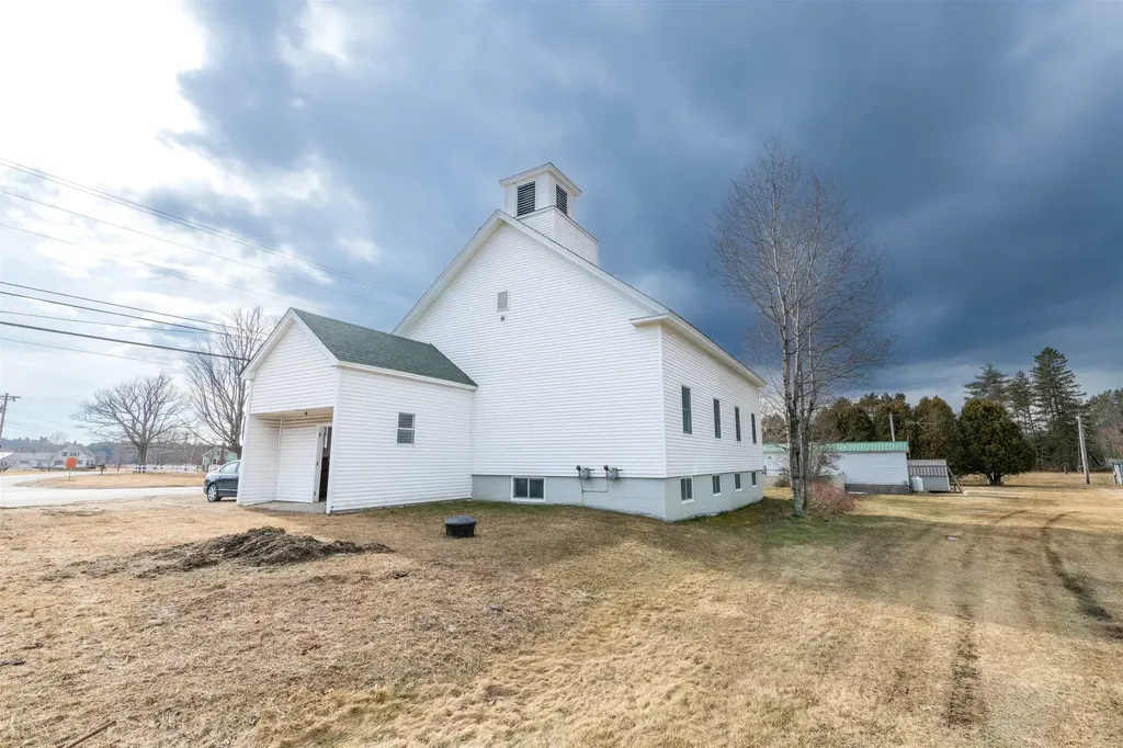 7 French Pond Road Haverhill NH 03774