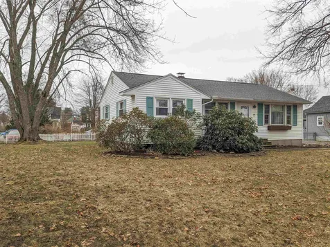 9 Mayflower Drive Keene NH 03431