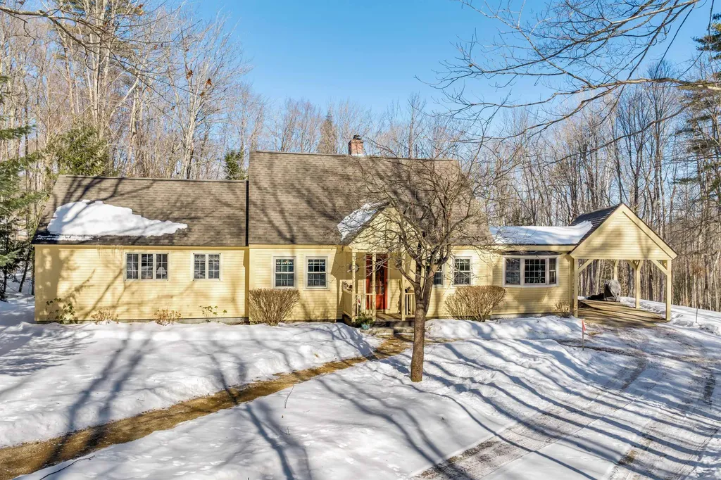 40 Roxbury Road Meredith NH 03253