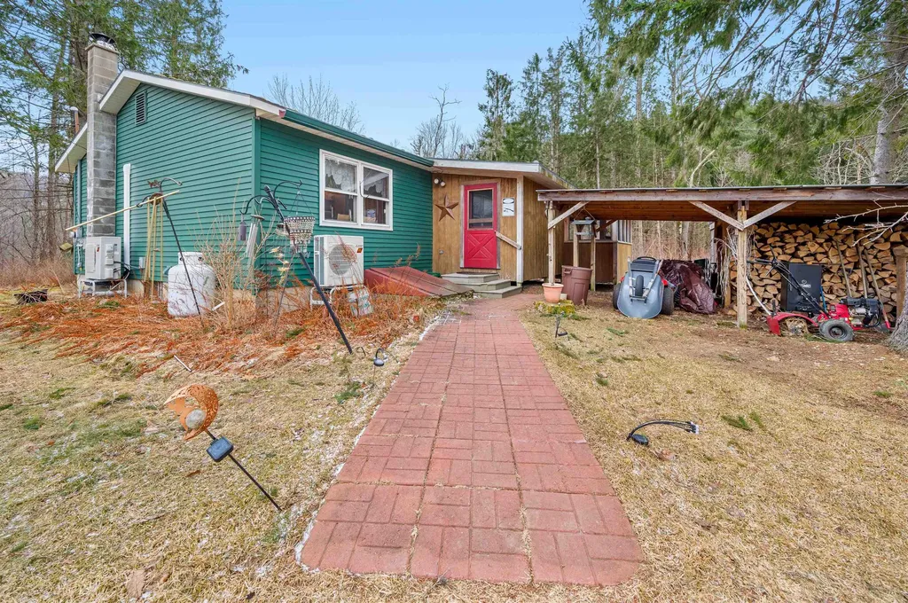 3260 Huntington Road Richmond VT 05477