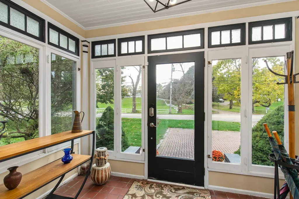 384 Peverly Hill Road Portsmouth NH 03801