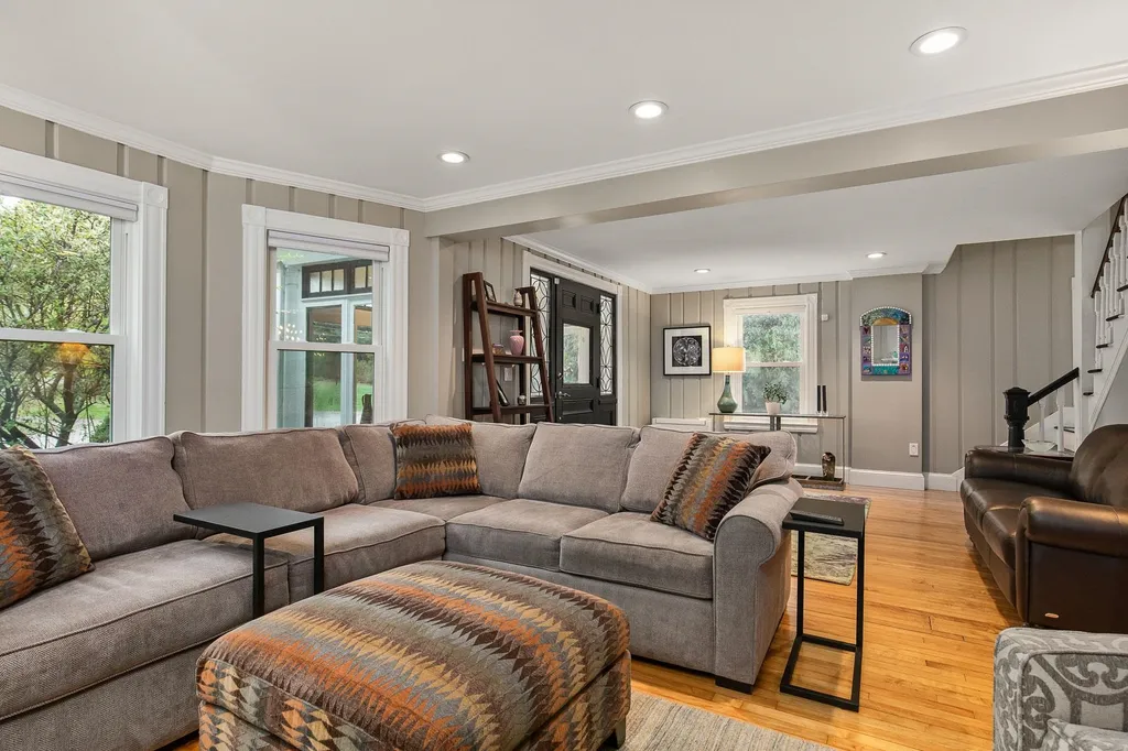 384 Peverly Hill Road Portsmouth NH 03801