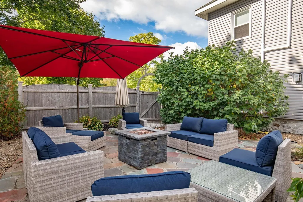 384 Peverly Hill Road Portsmouth NH 03801
