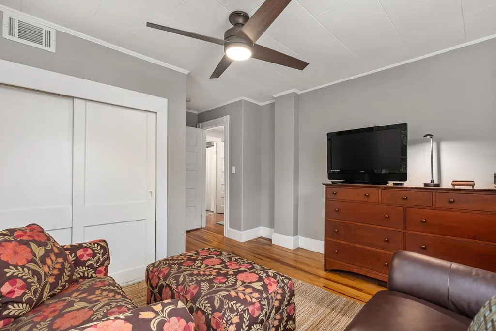 384 Peverly Hill Road Portsmouth NH 03801