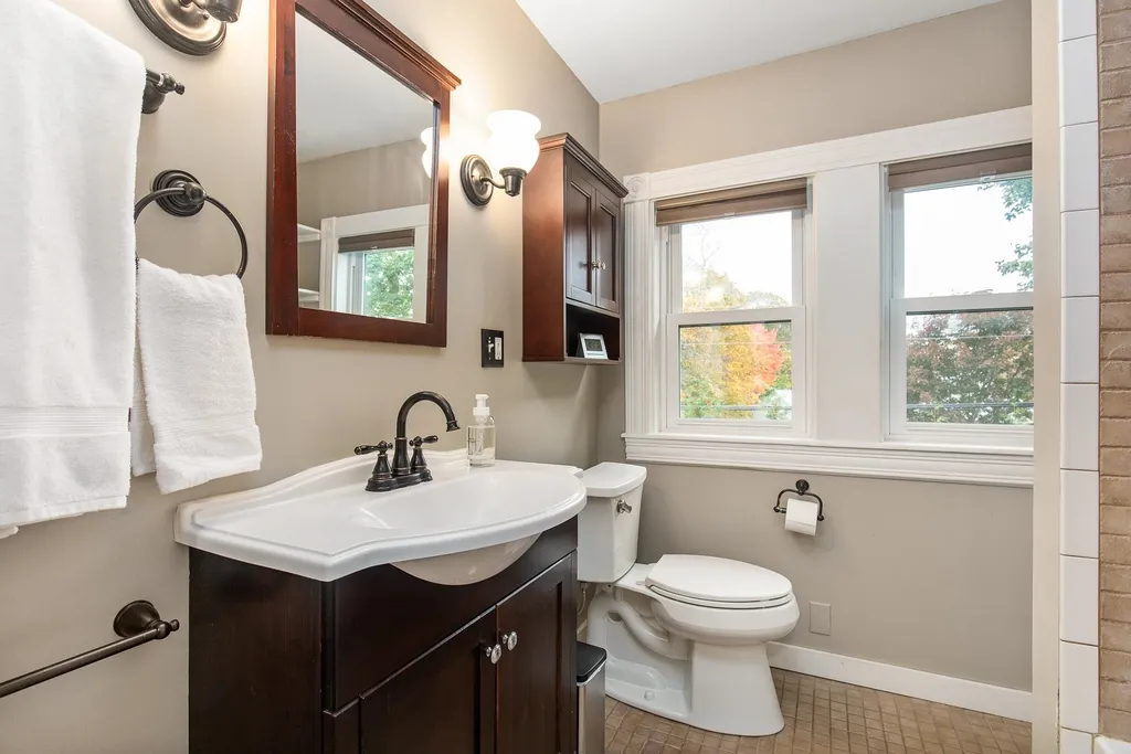 384 Peverly Hill Road Portsmouth NH 03801