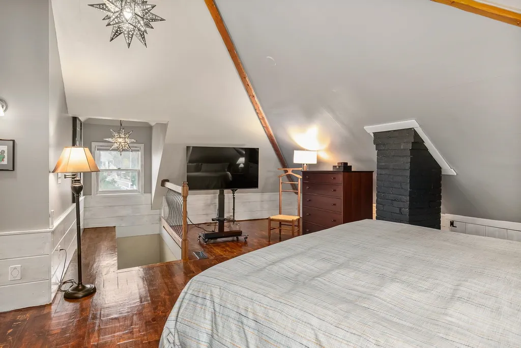 384 Peverly Hill Road Portsmouth NH 03801