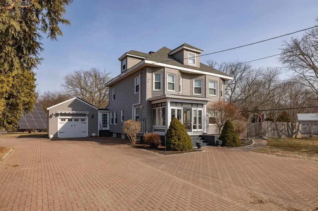 384 Peverly Hill Road Portsmouth NH 03801