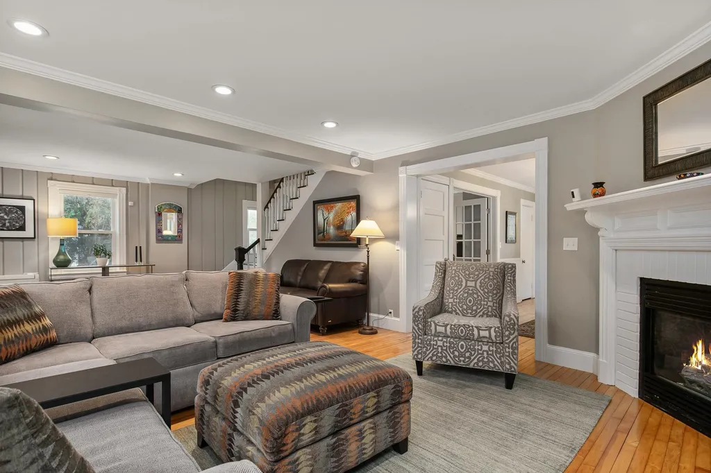 384 Peverly Hill Road Portsmouth NH 03801