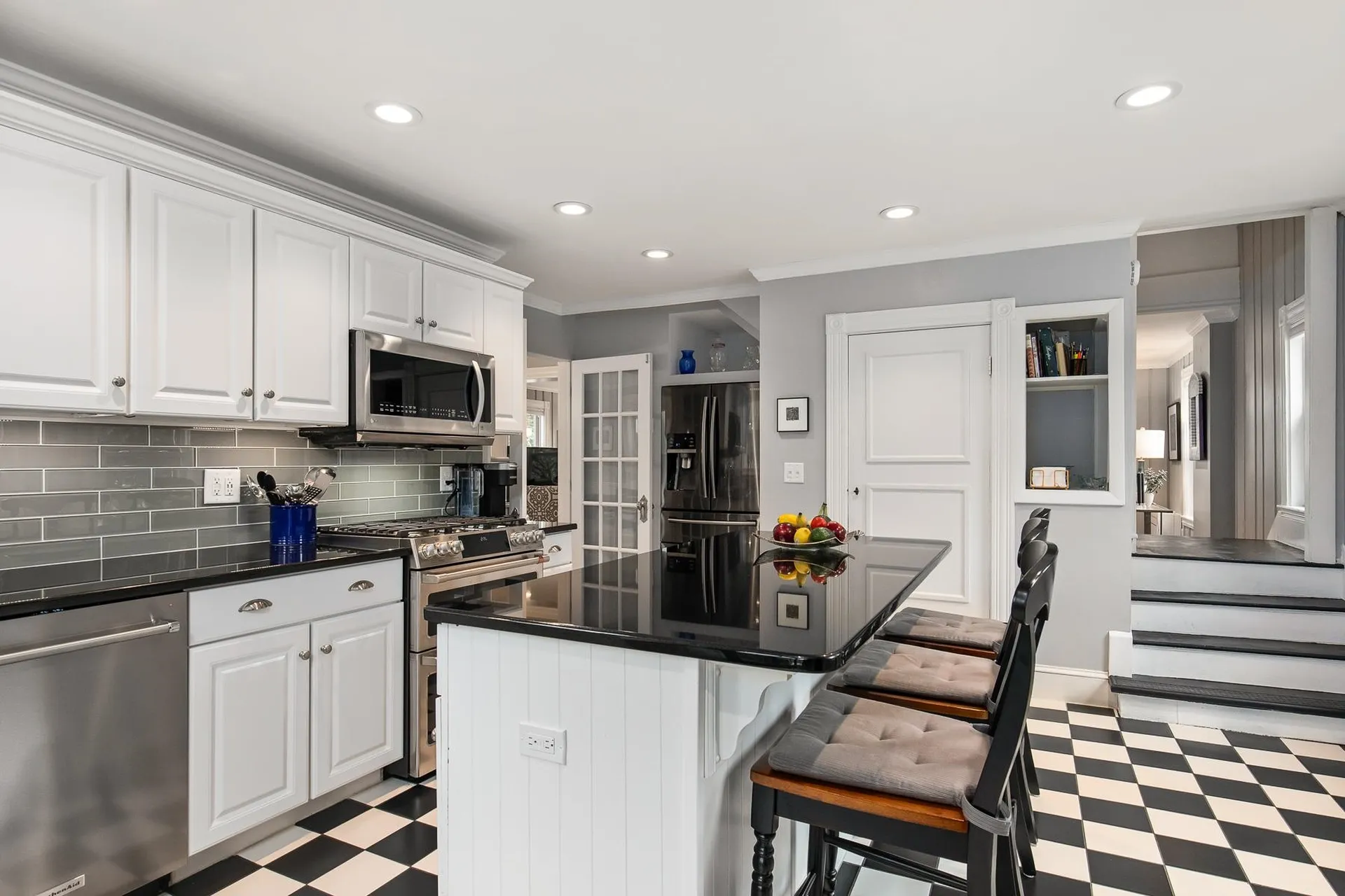 384 Peverly Hill Road Portsmouth NH 03801