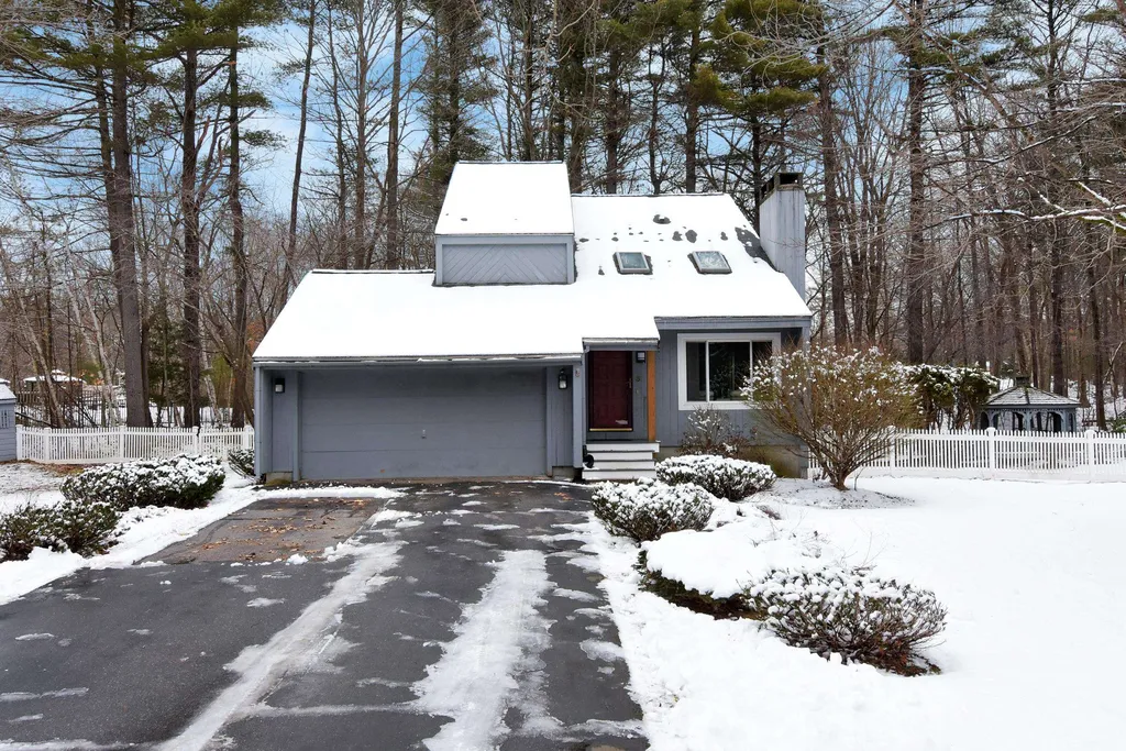 3 Linda Street Windham NH 03087
