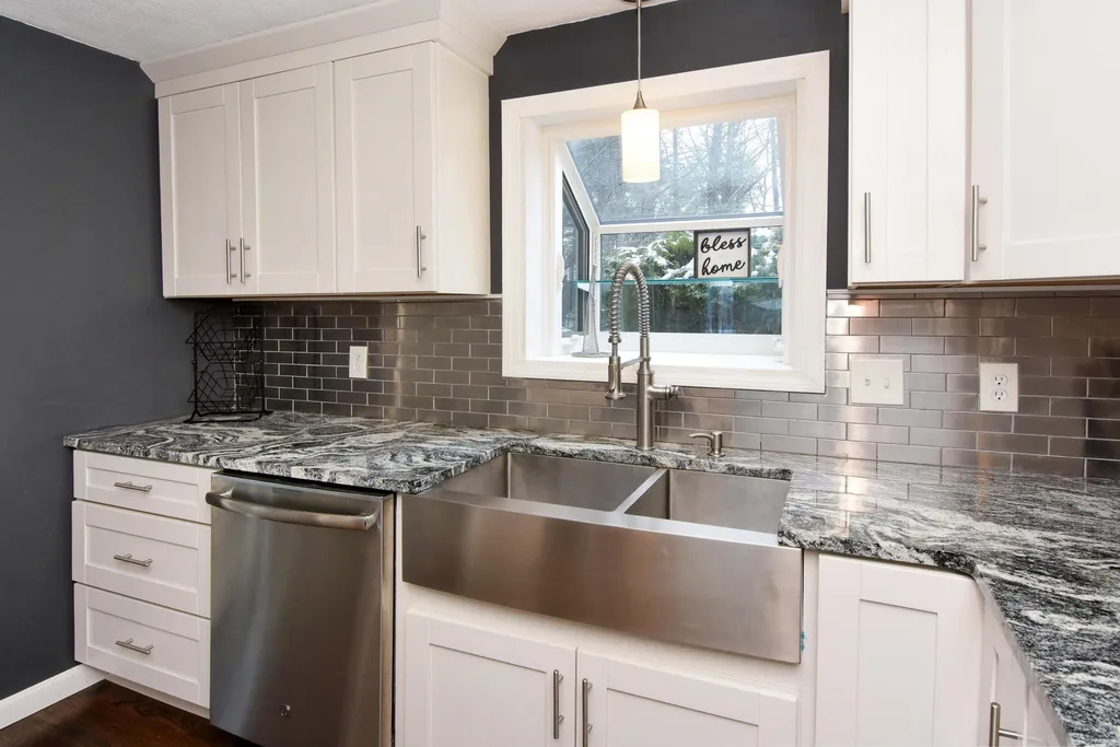 3 Linda Street Windham NH 03087
