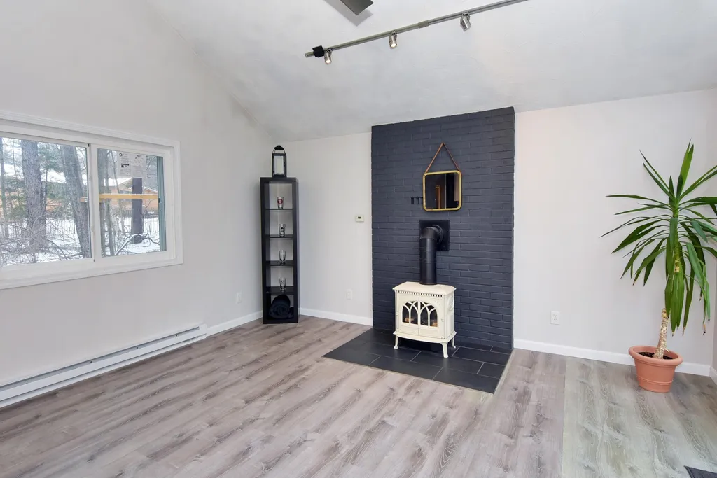 3 Linda Street Windham NH 03087