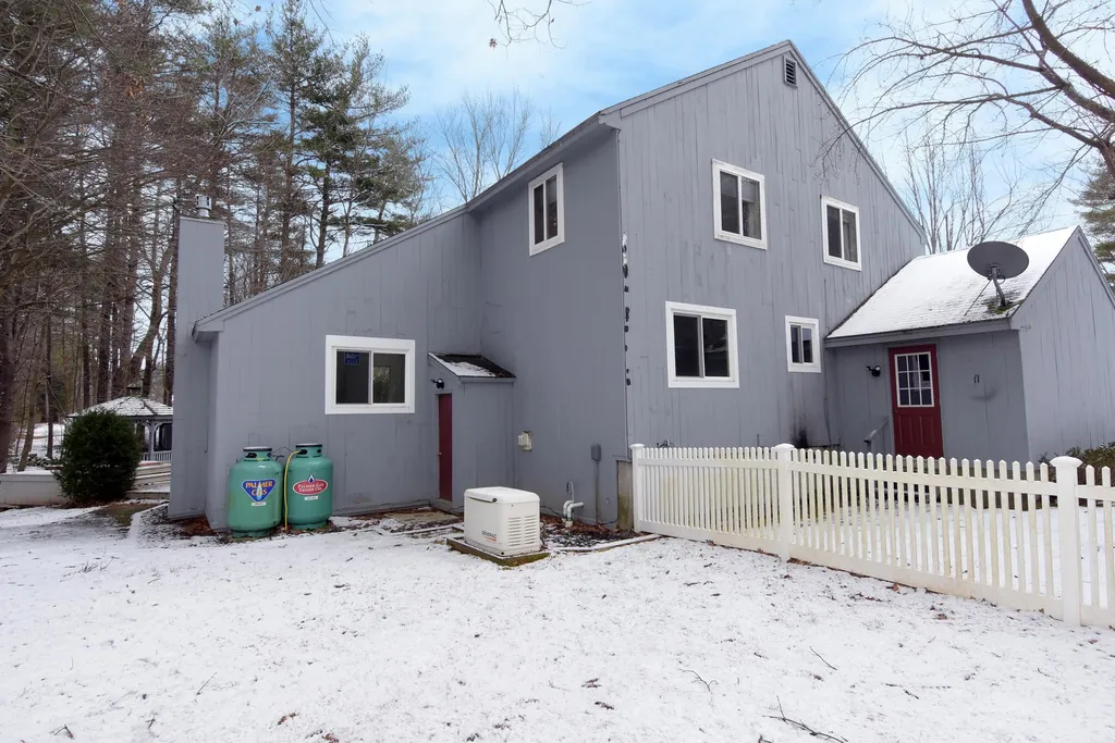 3 Linda Street Windham NH 03087
