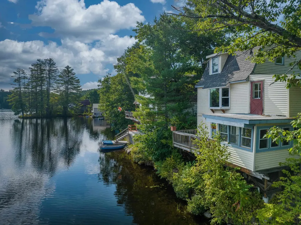 84 Dodge Pond Road Lyman NH 03585