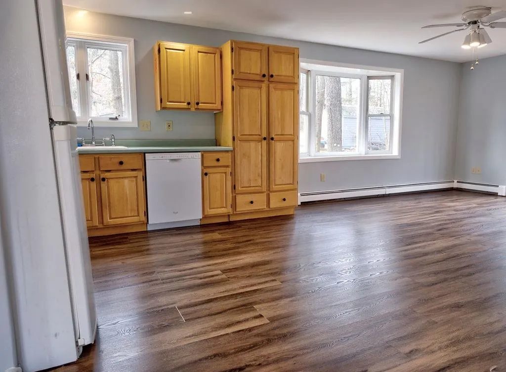 72 Mammoth Road Hooksett NH 03106