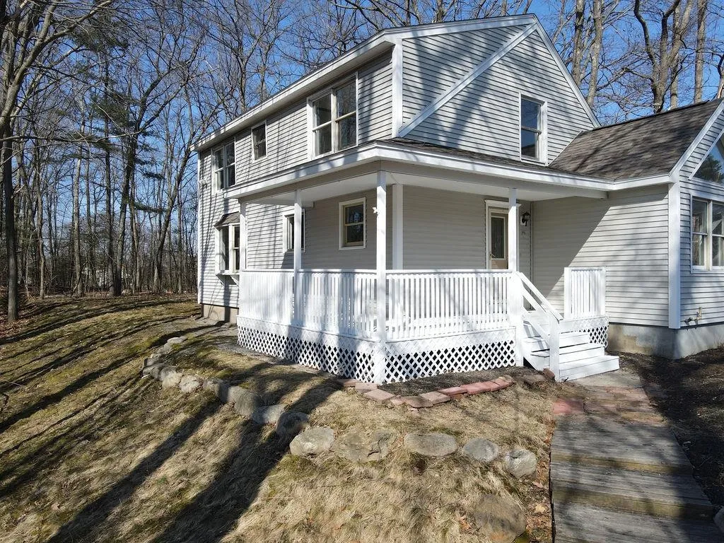 72 Mammoth Road Hooksett NH 03106