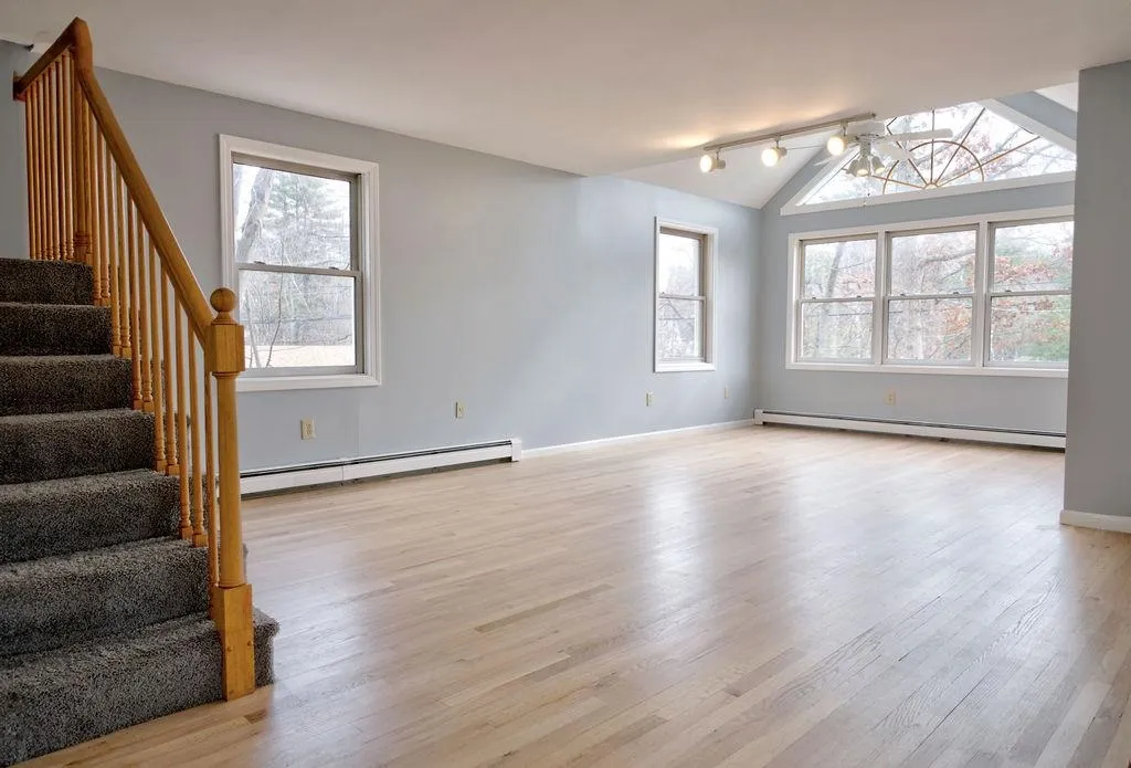 72 Mammoth Road Hooksett NH 03106