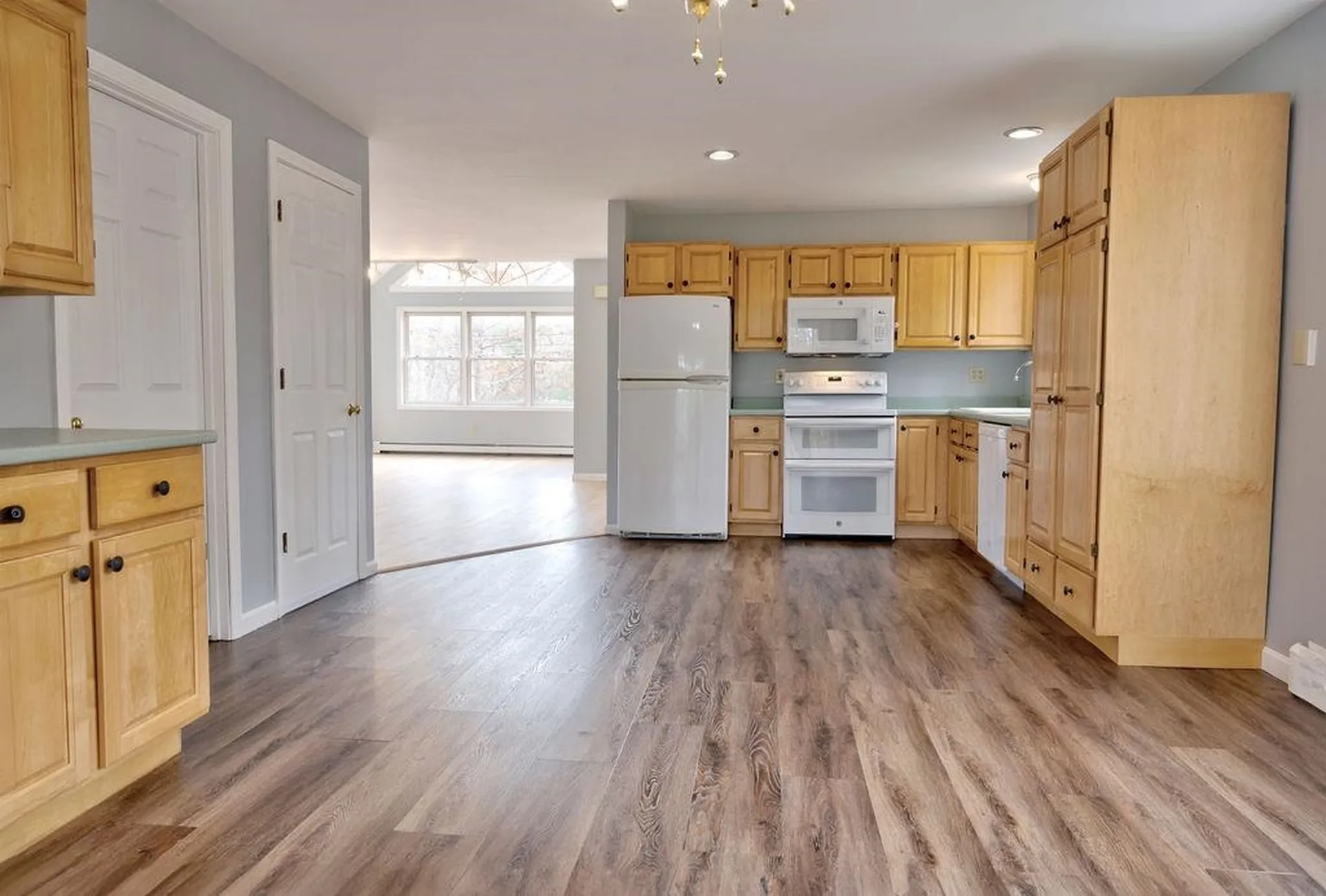 72 Mammoth Road Hooksett NH 03106