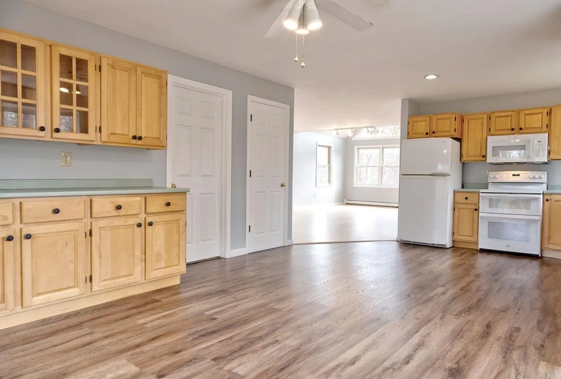 72 Mammoth Road Hooksett NH 03106