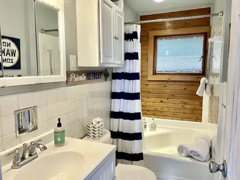 558 West Lakeshore Drive Colchester VT 05446