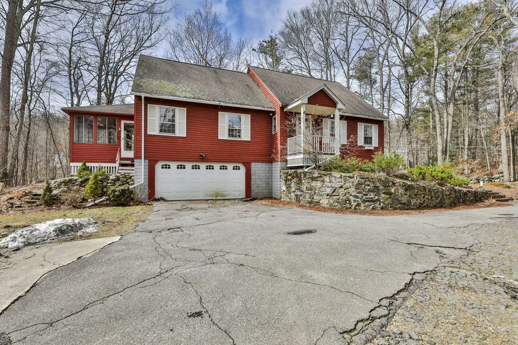 175 South Merrimack Road Hollis NH 03049