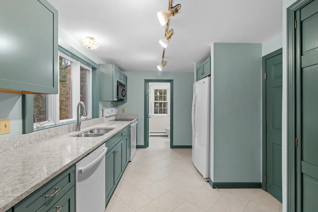 153 Old Rochester Road Somersworth NH 03878