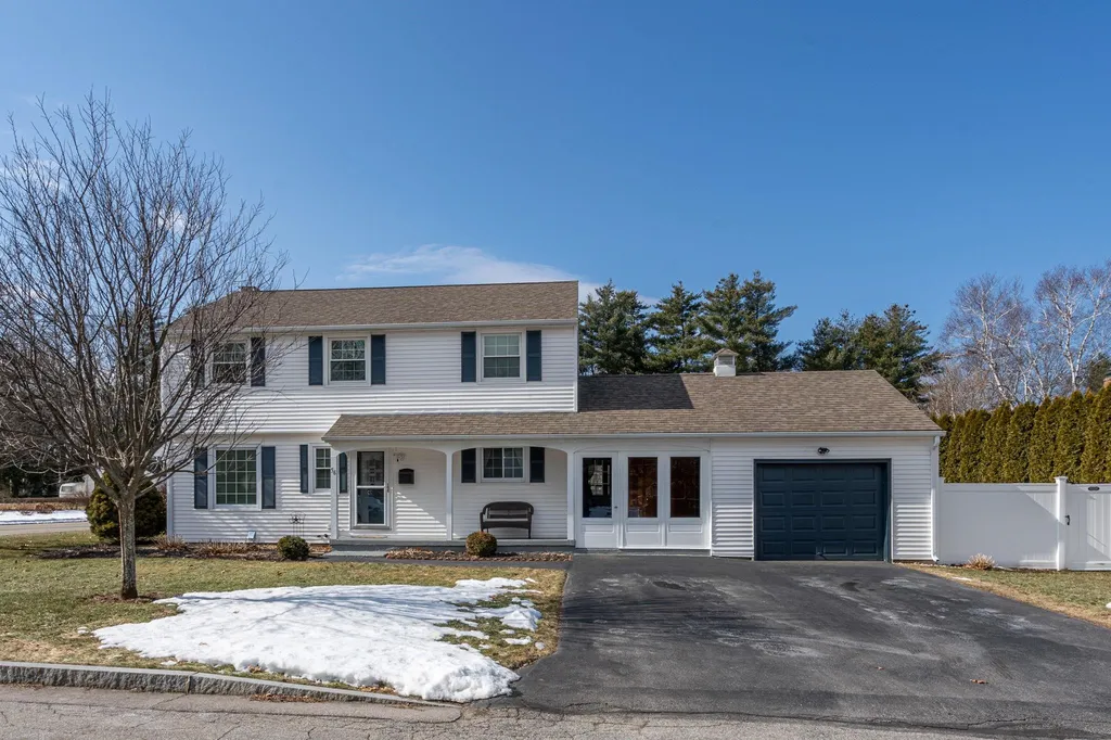 56 Wellesley Street Manchester NH 03104