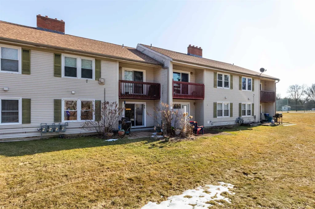 5 Saybrook Road Essex VT 05452